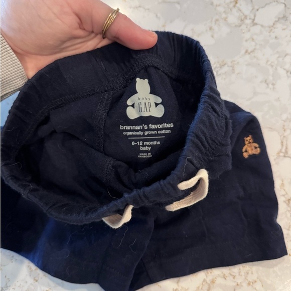 12 Mos, GAP _ Navy Blue Baby Shorts with Bear Logo - Picture 6 of 7